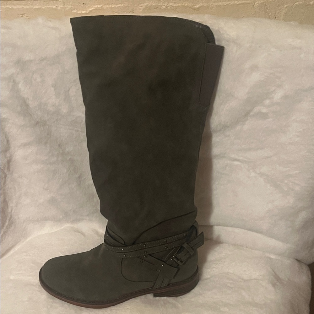 ZOXO Women's Knee-High Boots in Charcoal Grey Size 7